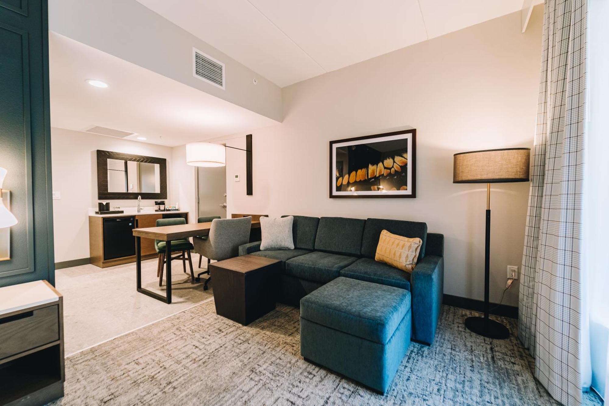 Hotel Embassy By Hilton 4*