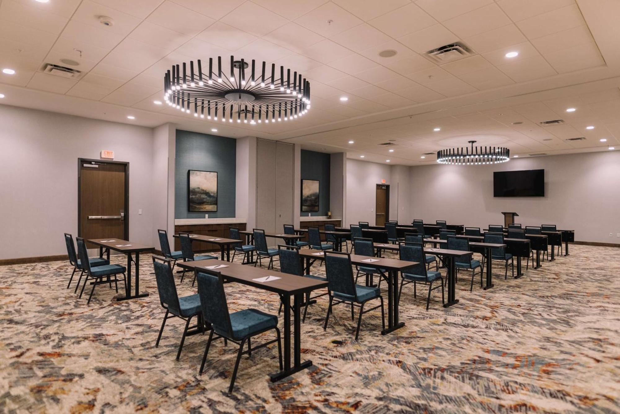 Hotel Embassy By Hilton 4*