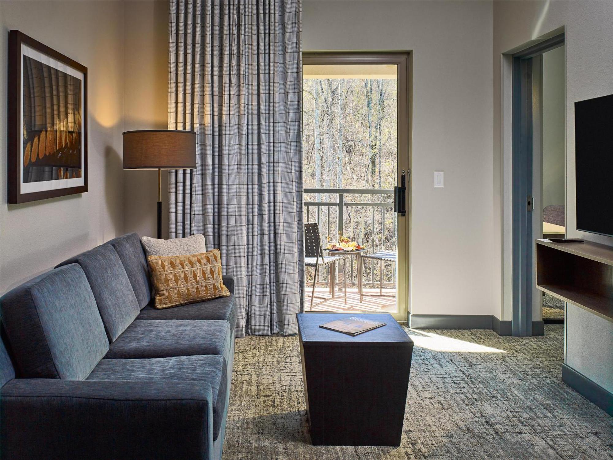 Hotel Embassy By Hilton 4*